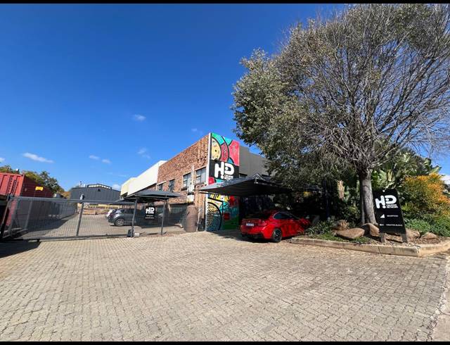 369M² OFFICE TO LET IN STRIJDOMPARK